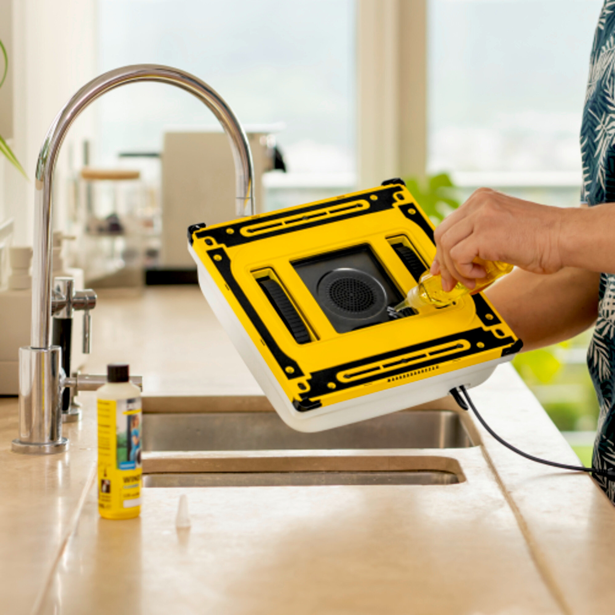 Робот-стеклоочиститель Karcher RCW 4 - <h3>Систематические перемещения</h3>
<p>
	 Систематическая очистка всей поверхности без пропусков. При столкновении с препятствиями направление движения автоматически изменяется. Автоматическое возвращение в исходную позицию.
</p>