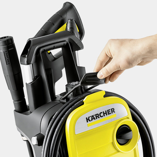 Мойка высокого давления Karcher K5 Compact - <h3>Удобное хранение шланга</h3>
<p>
	 Смотанный шланг быстро закрепляется резиновым фиксатором, который легко снимается перед следующим применением аппарата.
</p>