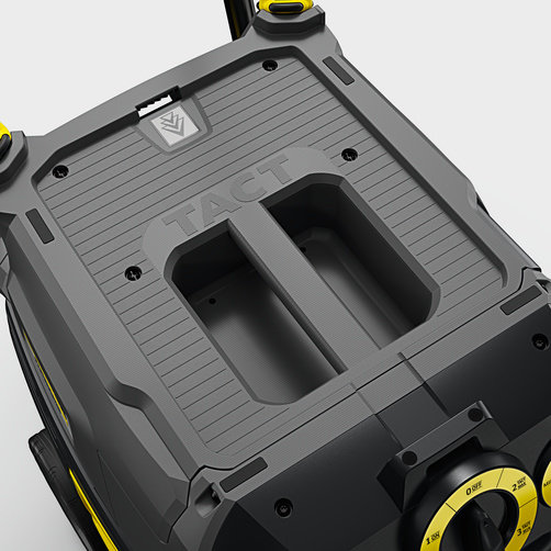 Профессиональный пылесос Karcher NT 40/1 Tact Te L - <h3>Соединение всасывающего шланга в турбинной голове</h3>
Разъем всасывающего шланга в турбинной головке обеспечивает большую вместимость мусоросборника Легкое опустошение мусоросборника за счет того что шланг подключен к турбинной голове.